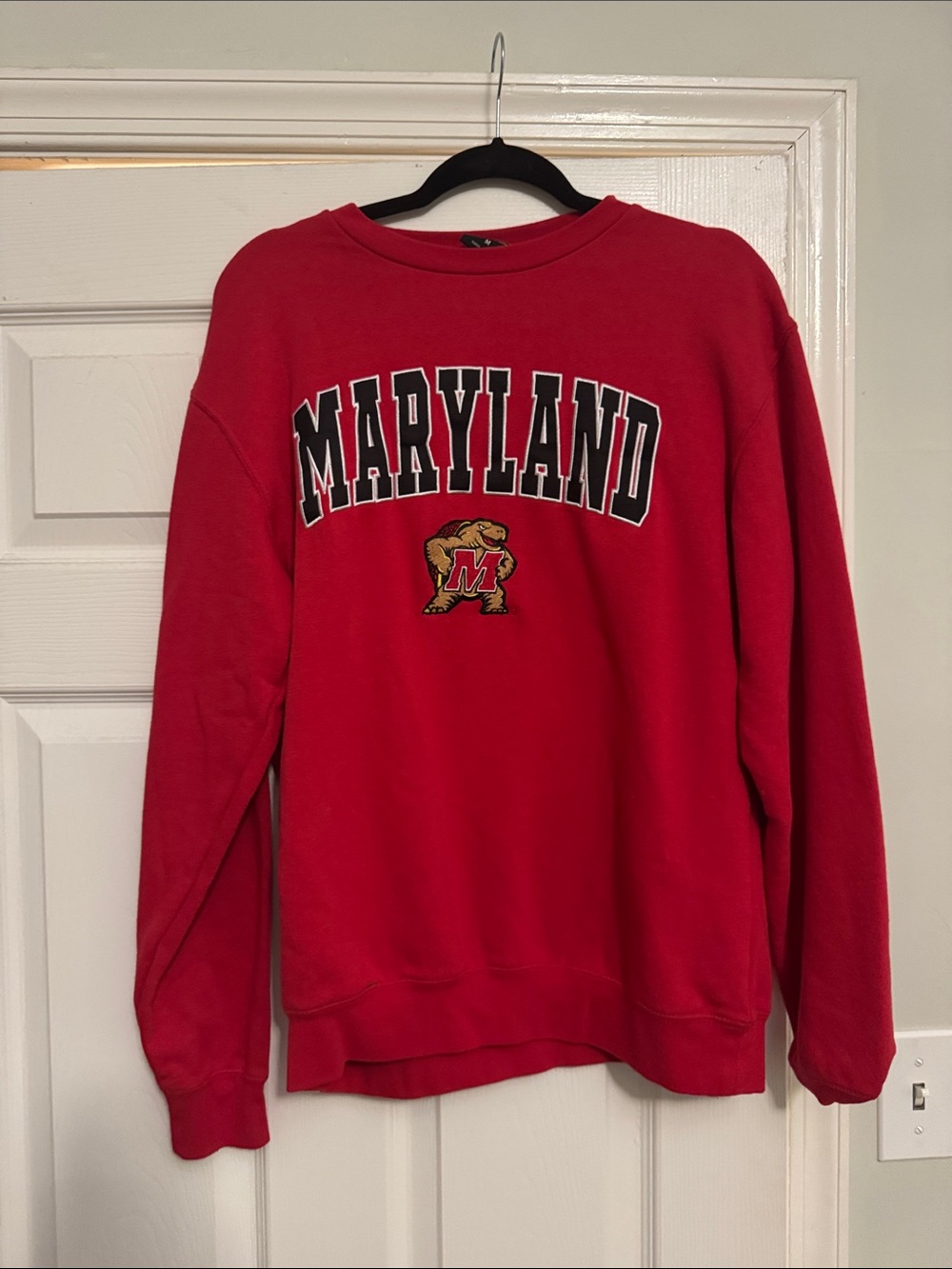 University of Maryland Red Crewneck Sweatshirt - University Logo